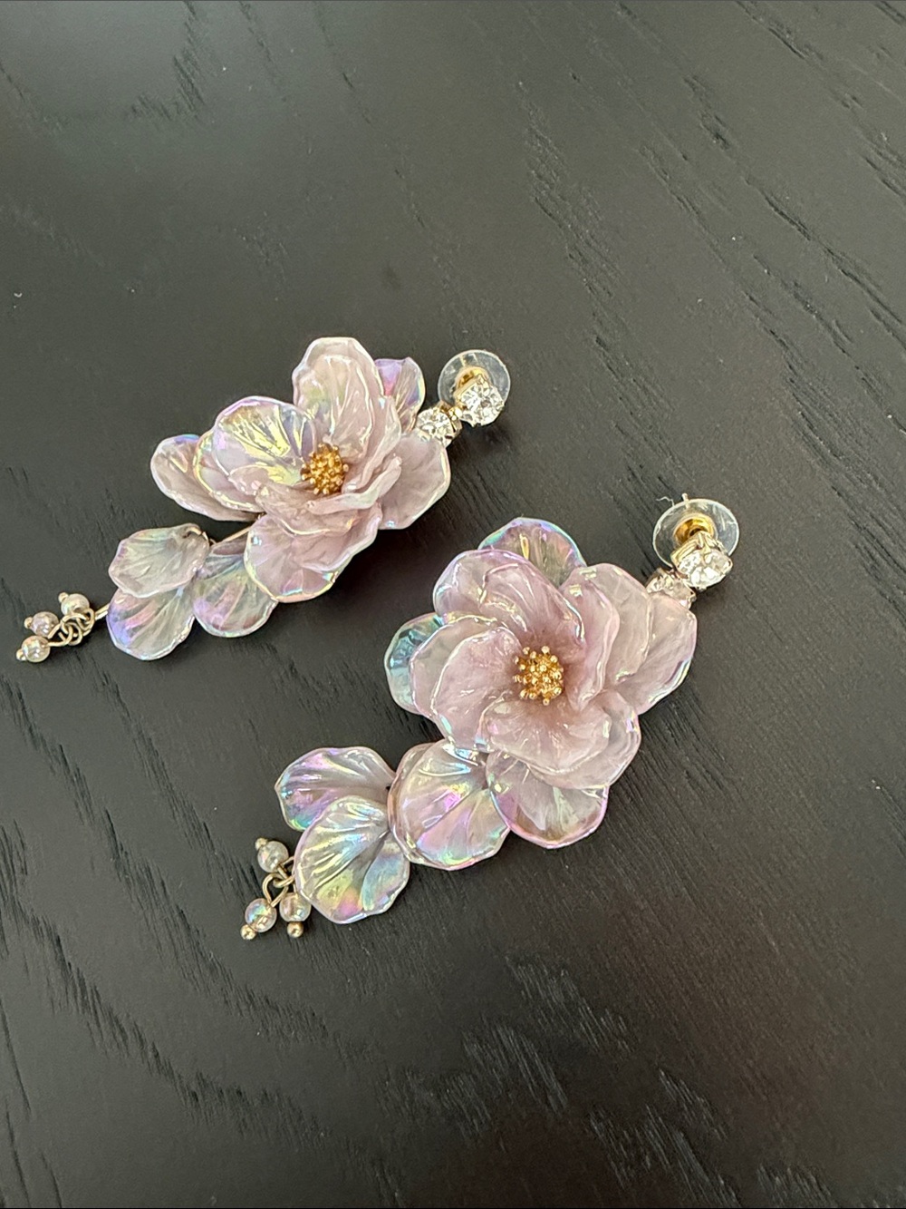 Flower statement earrings - Picture 2 of 3